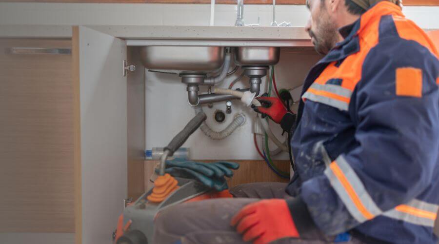 Professional slab leak plumber services in Richland, MS